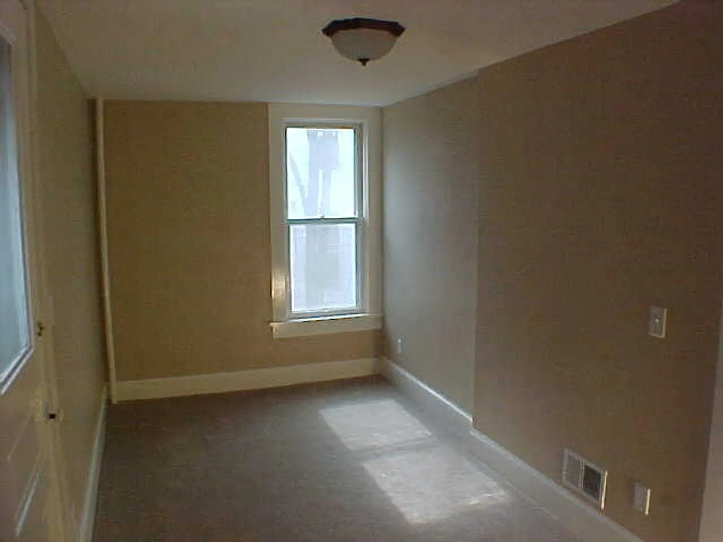 215 East Mifflin Street — Photo 3