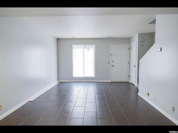 3rd image of 3354 S Georgetown Sq