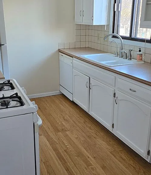 2187 Cedar Ln — Photo 1