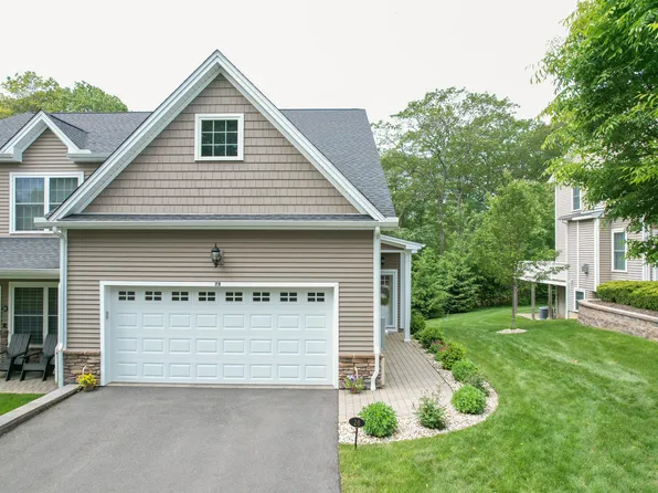 28 Brookview Circle #28, Bristol, CT 06010
