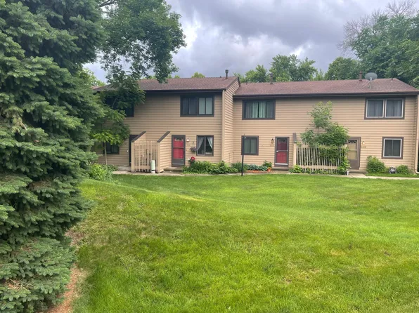 364 W Eagle Lake Dr, Maple Grove, MN 55369