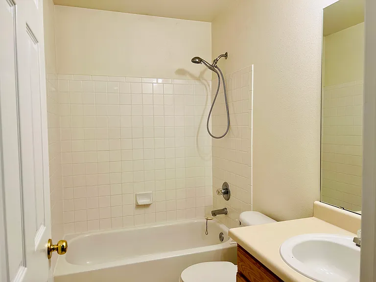 15895 Greenstone Cir — Photo 9