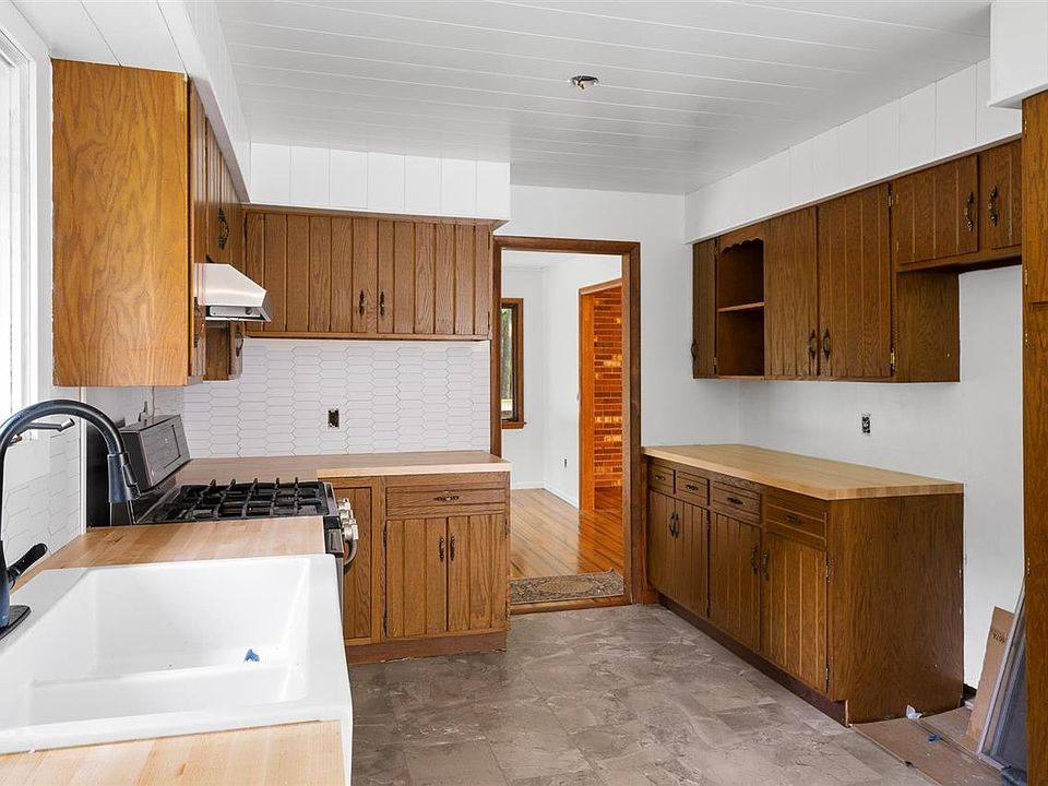 5627 Valley Rd, Alanson, MI 49706 MLS 472009 Zillow