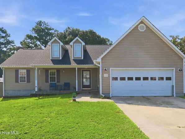 138 Lawndale Lane, Sneads Ferry, NC 28460