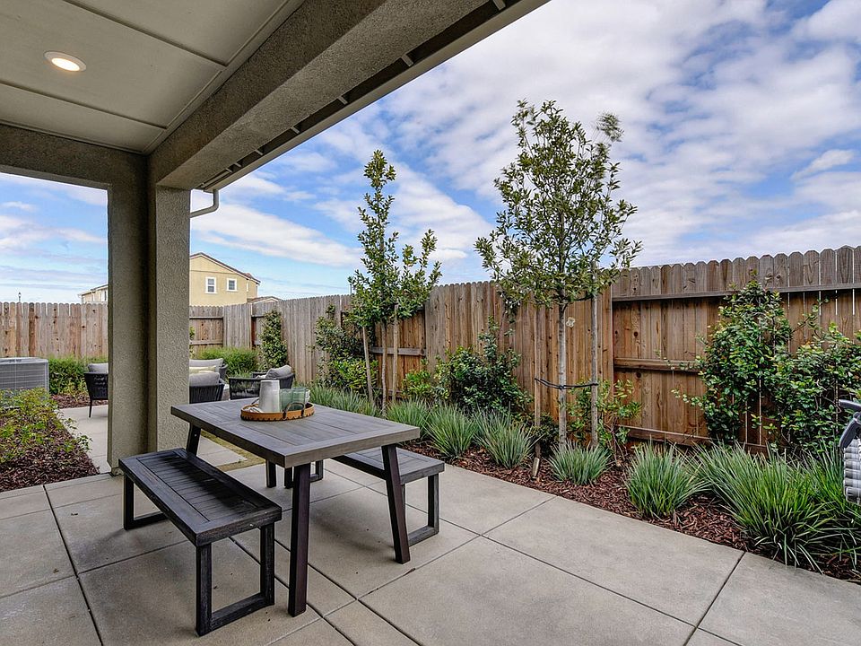 Plan 3 Rear Yard