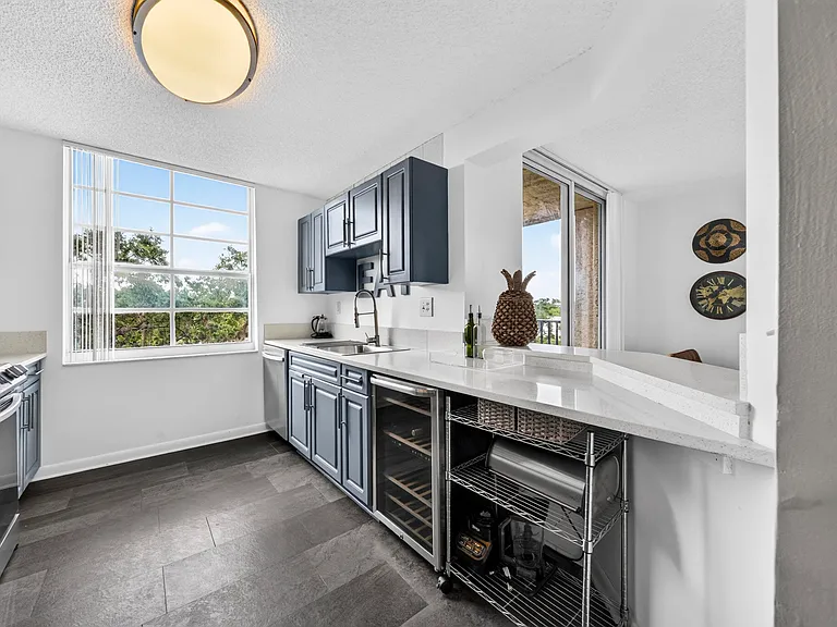 520 SE 5th Ave #2211 — Photo 9