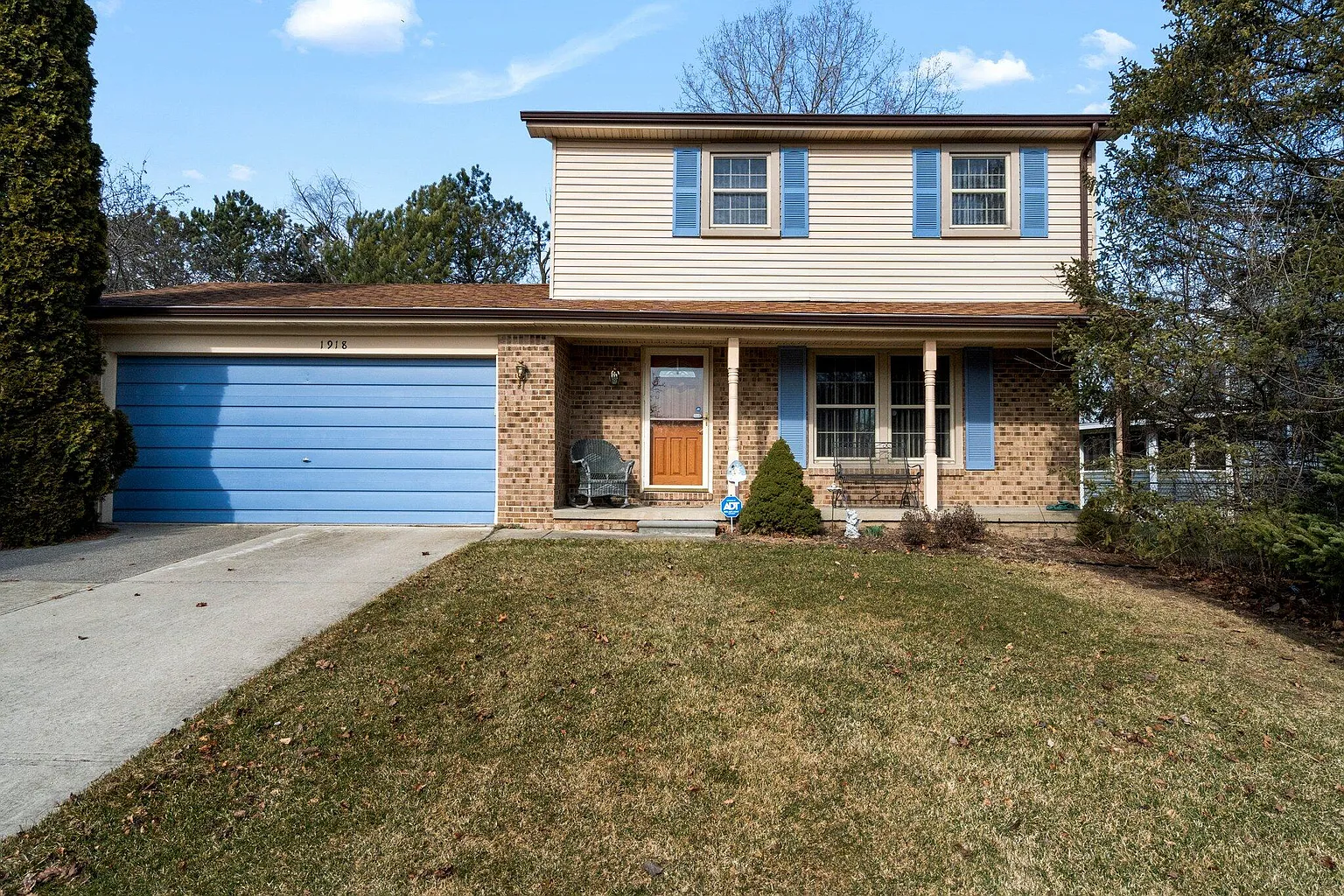 1918 Andover Dr photo 1