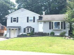9 Card Rd, Wappingers Falls, NY 12590