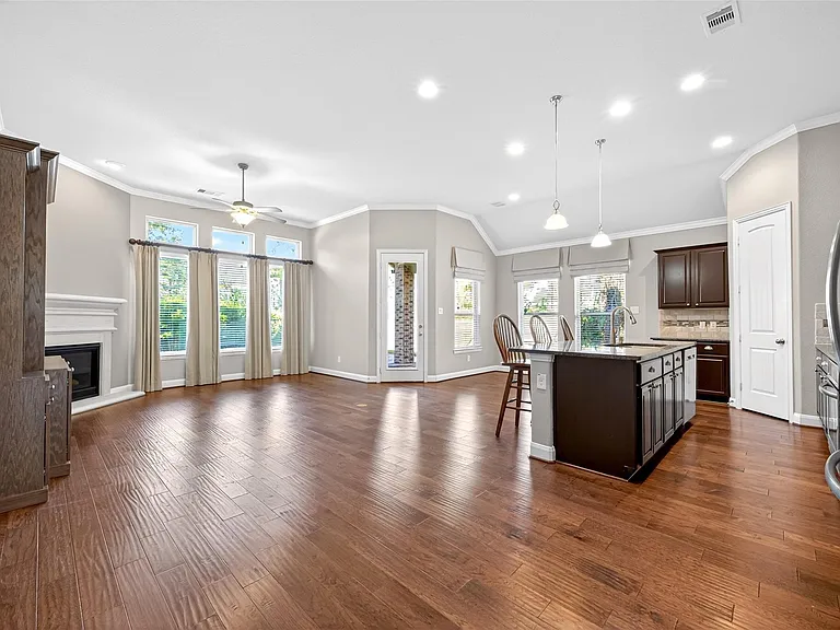 14 S Sawbridge Cir — Photo 8