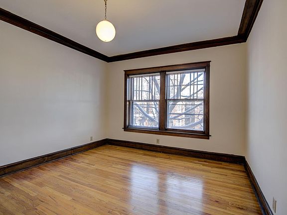 4th image of 1336 W Waveland Ave #3