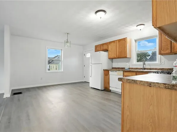 33 Dome St #A, Providence, RI 02908