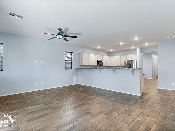 3rd image of 17115 W Orchid Ln