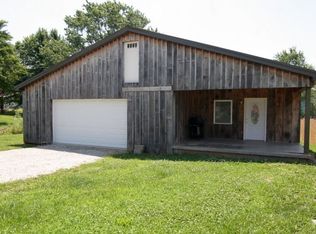 101 W 2nd St, Birdseye, IN 47513