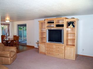 2950 SE Bridgeside Way, Hillsboro, OR 97123