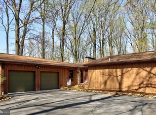 40 Ridge Rd, Etters, PA 17319