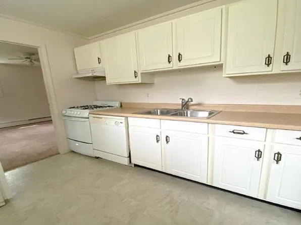 23 Village Pl APT 4, Ithaca, NY 14850