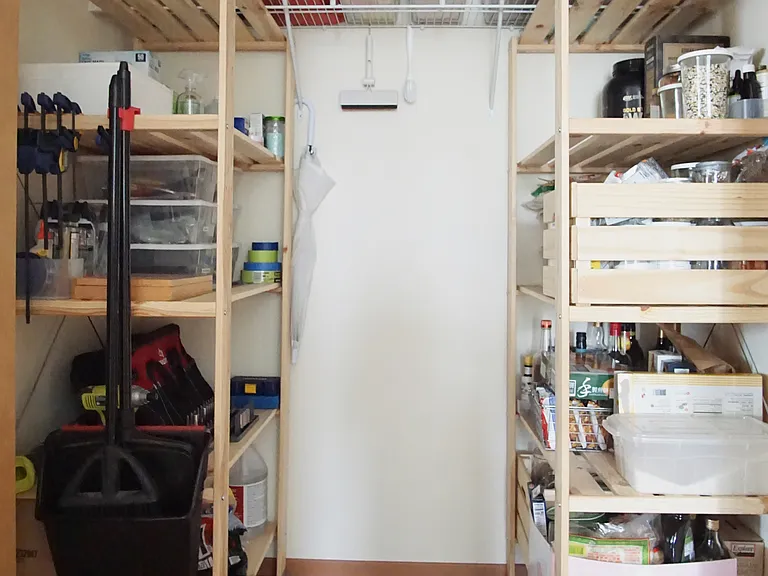 Large Hall colset/ storage
