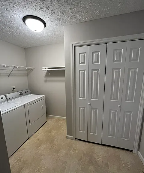 302 Rose Hill Ln — Photo 5