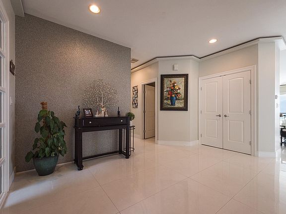 2nd image of 51075 Falls Ct #125