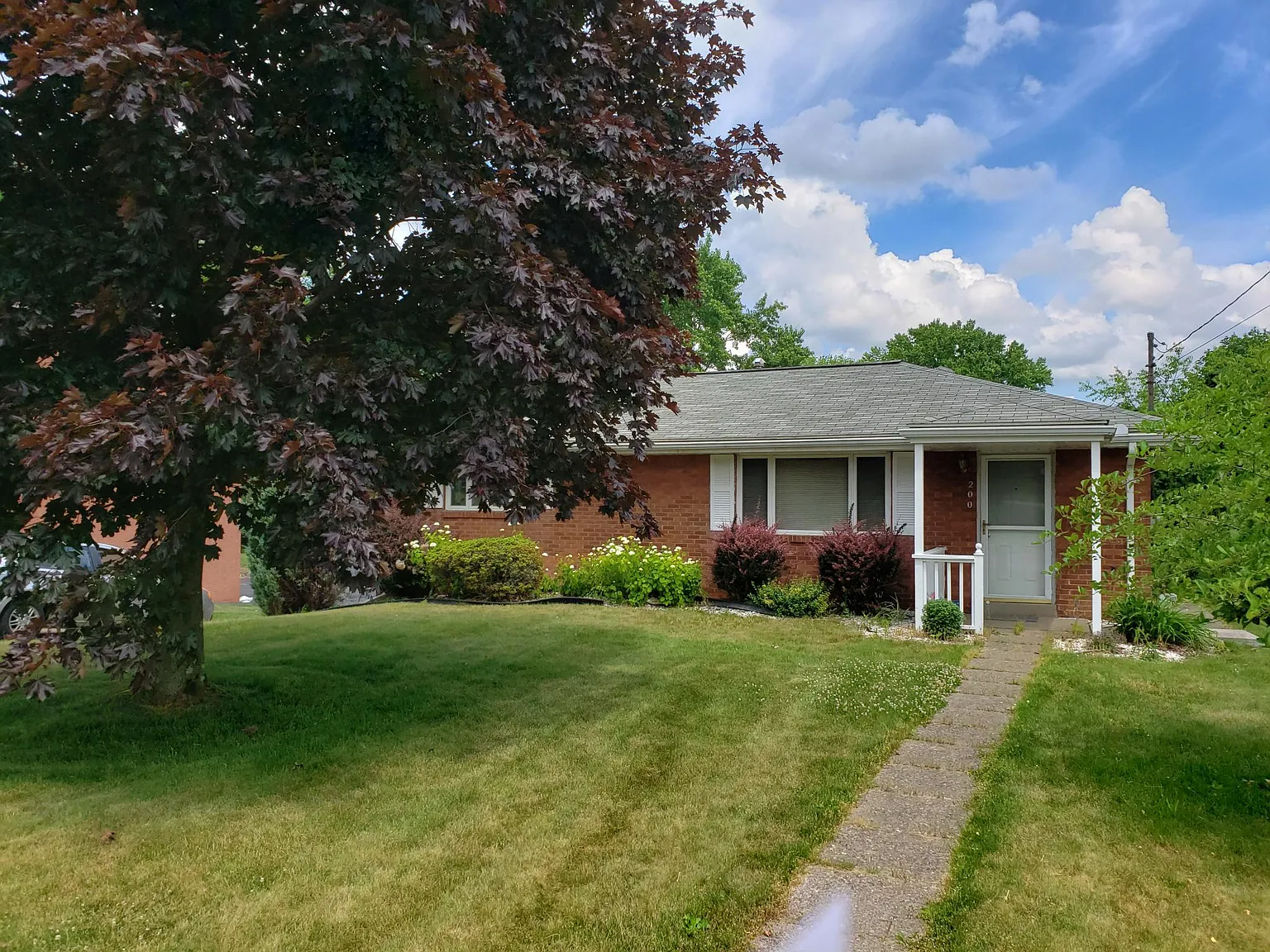 200 Bainbridge Dr photo 1