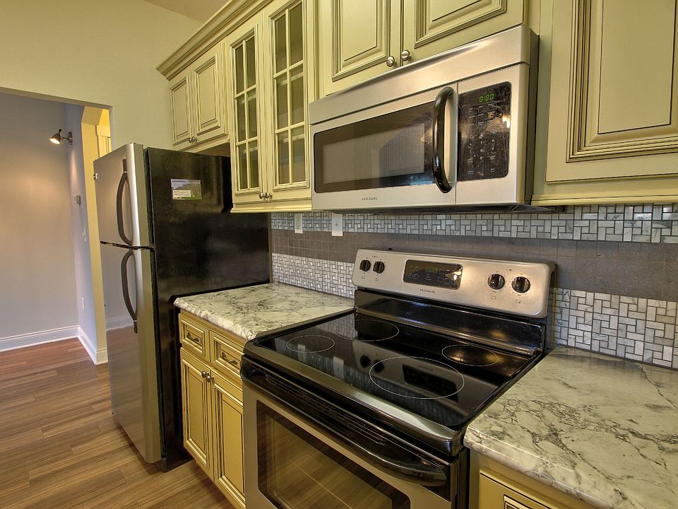 1st image of 1100 N Walnut St #8888045