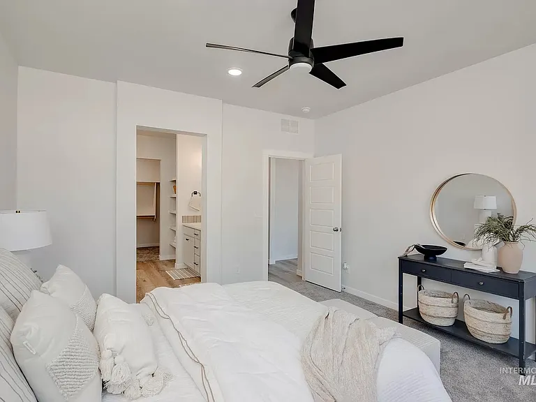 8888 W Eminence Dr — Photo 10