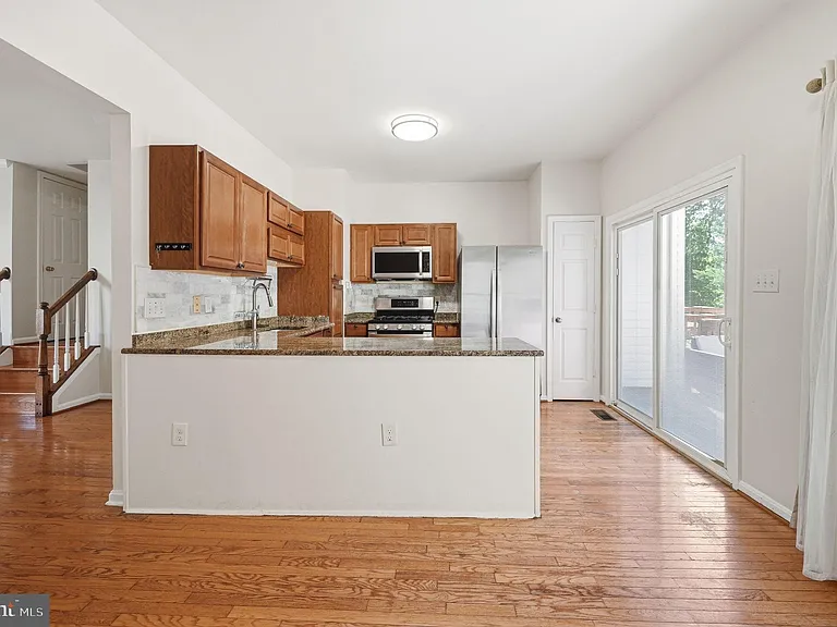 7676 Helmsdale Pl — Photo 15