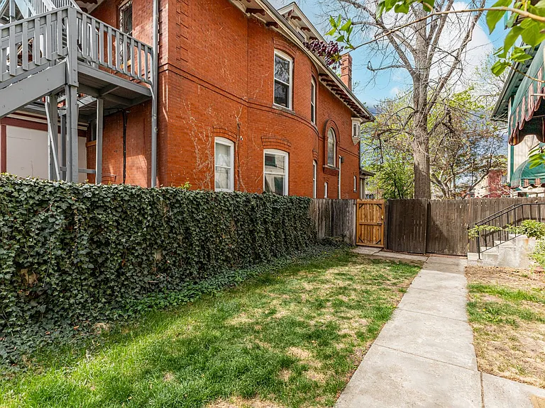 1130 N Lafayette St #5 — Photo 22