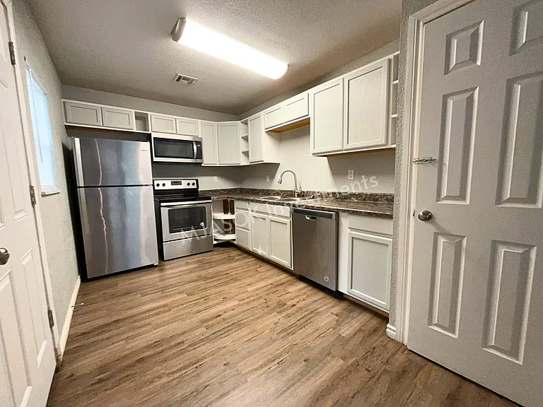 1713 NW Irwin Ave — Photo 5