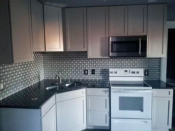 3rd image of 360 W Lamb St #4