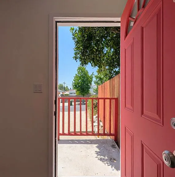 1575 Munson Ave #1/2 — Photo 18