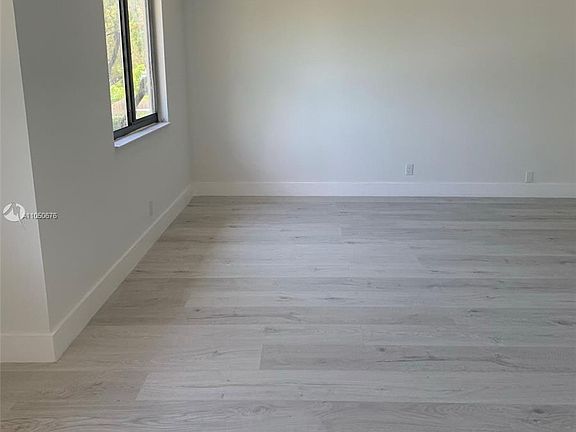 5th image of 3602 NW 111th Ave