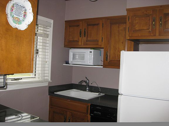 Kitchen w/ r.o. water filter