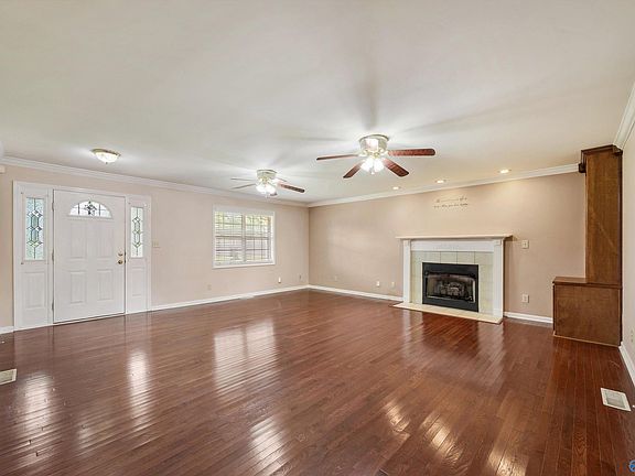 4th image of 115 Lacy Ln