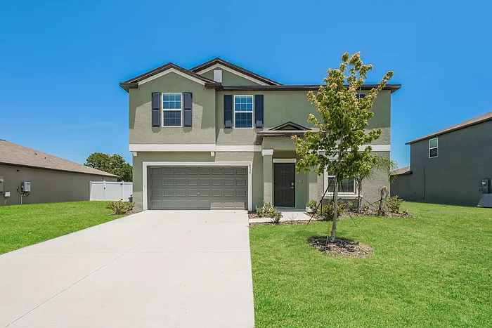4 bed, 2.5 bath, 2584 sqft, $2,545 — Photo 1