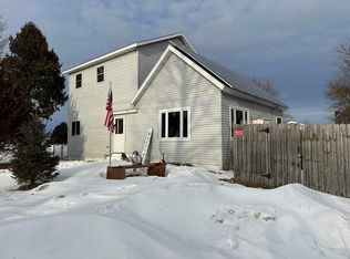 245 Blaine St, Almond, WI 54909