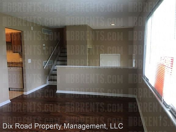 3rd image of 1822 Vernon Pl