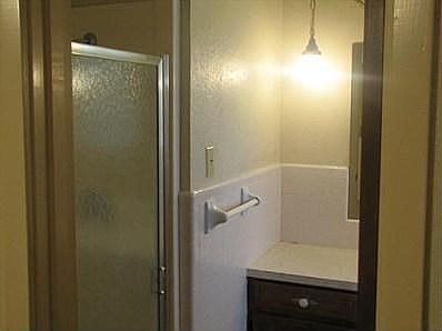 5th image of 1411 Center Dr