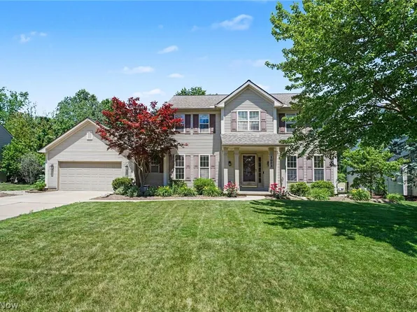 1023 Coopers Run, Amherst, OH 44001