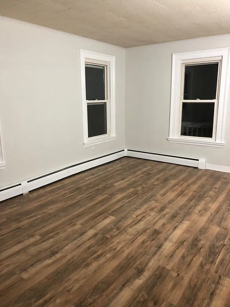 2 bed, 1100 sqft, $1,610 — Photo 3