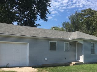 2425 SW Gage Blvd, Topeka, KS 66614