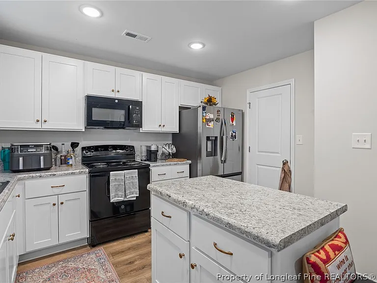 157 Presley St — Photo 32