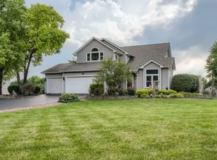 16232 S Rosemarie Ln, Lockport, IL 60441