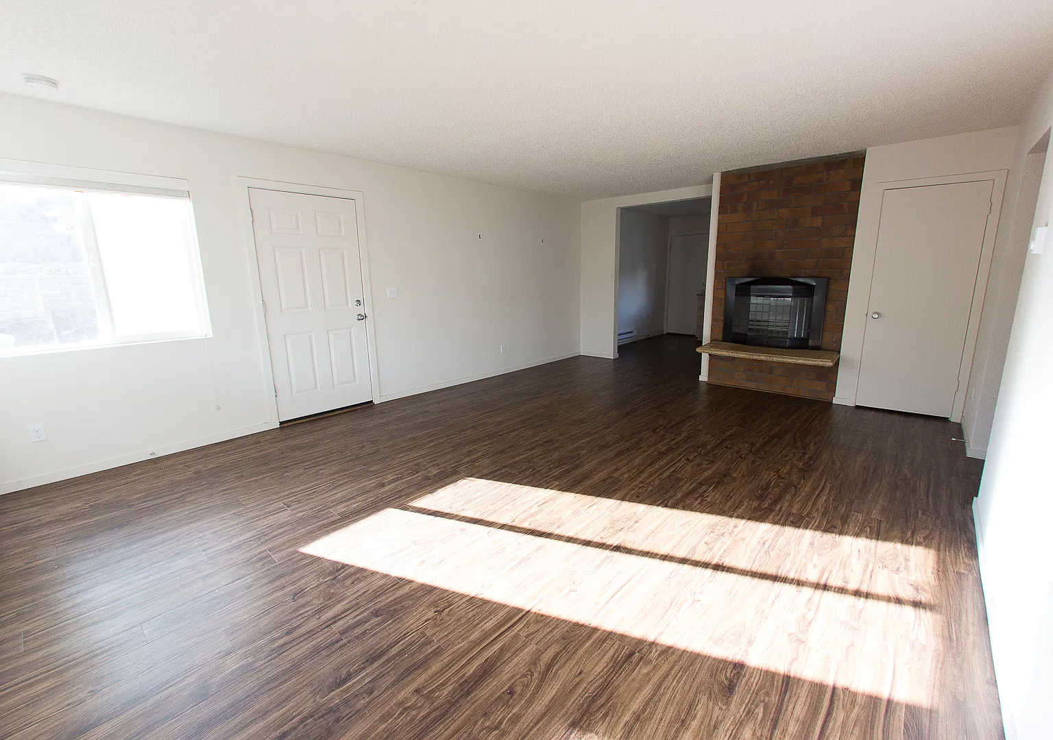 2 bed, 900 sqft, $2,050 — Photo 1