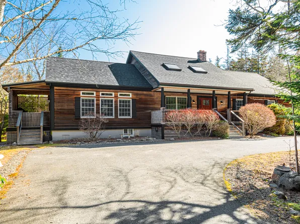 30 S Causeway Lane, Southwest Harbor, ME 04679