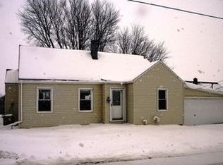 2092 Oak Ln, Cuba City, WI 53807