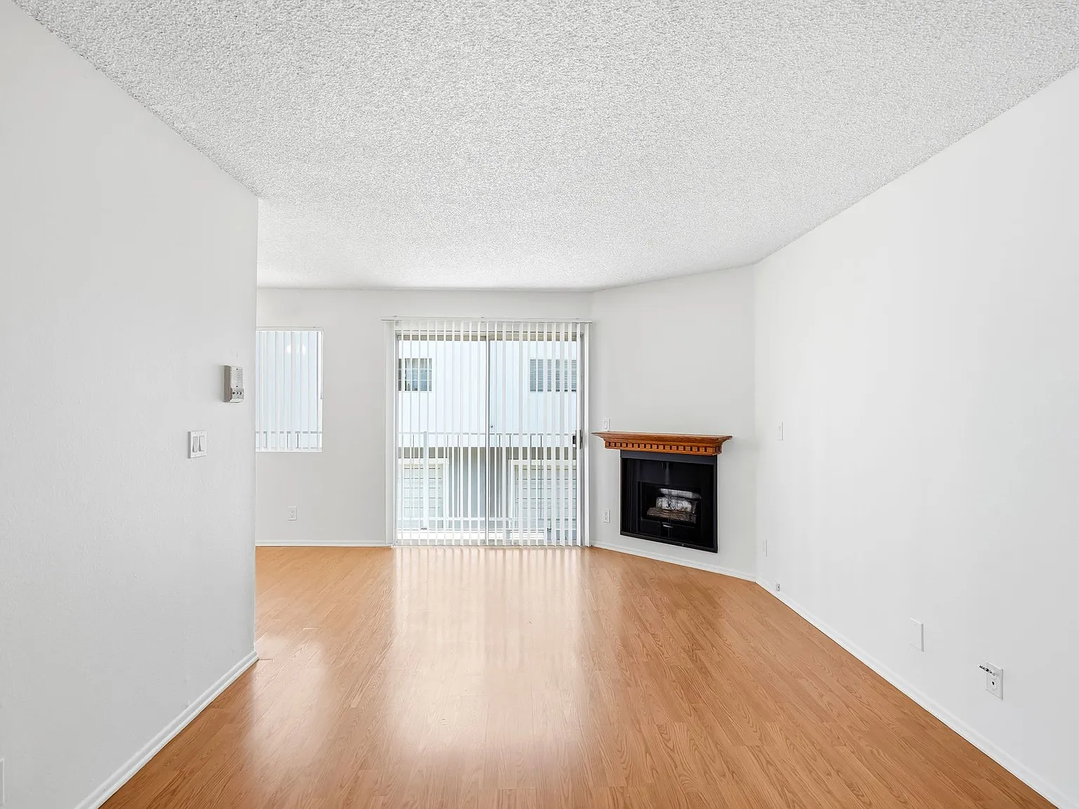 1 bed, 550 sqft, $1,895 — Photo 3