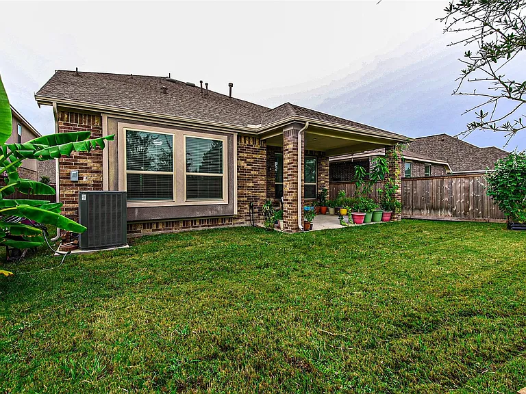 19619 Lake Bosque Dr — Photo 44