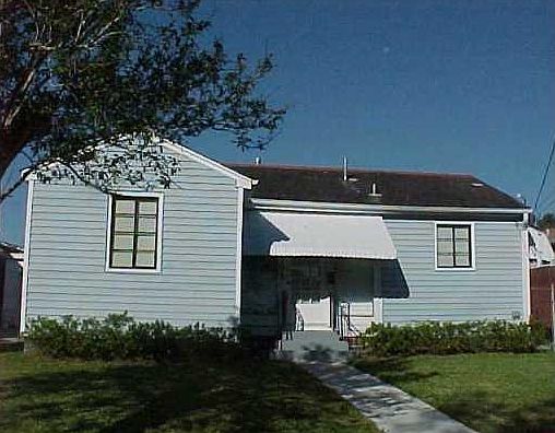 1st image of 105 Hathaway Pl