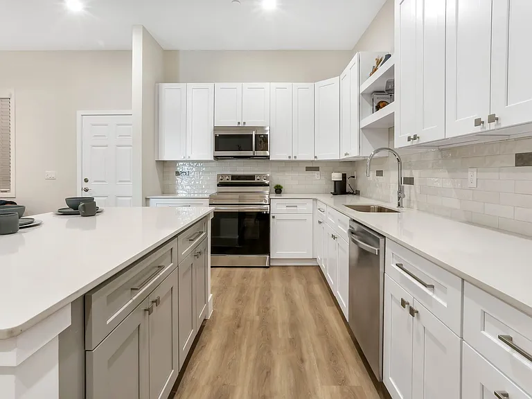 Experience Modern Luxury at Smith & Main: Premier Living in Downtown Winter Garden — Photo 10